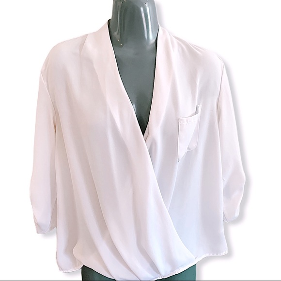 💖 SOLD on DEPOP - White Flowy Wrap Shirt - Picture 1 of 4